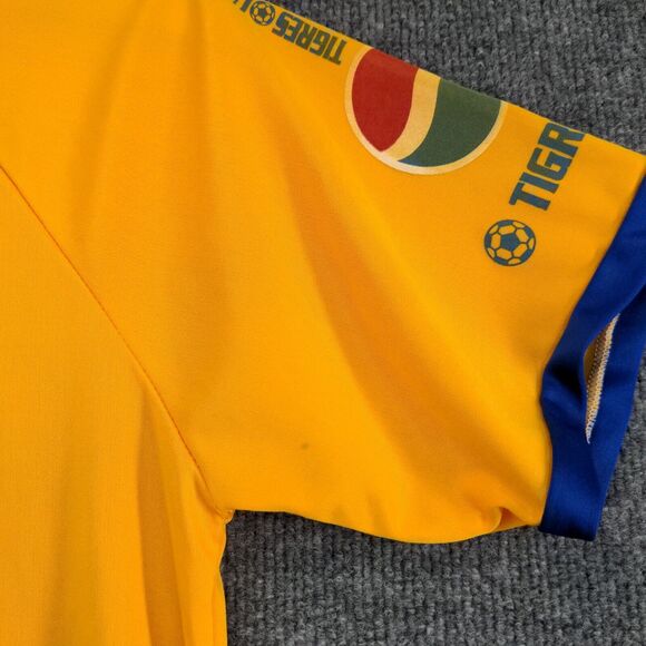 Cemento Monterrey Boys Soccer Jersey Yellow Size Actual 32x24 Autographed Signed - Picture 10 of 16